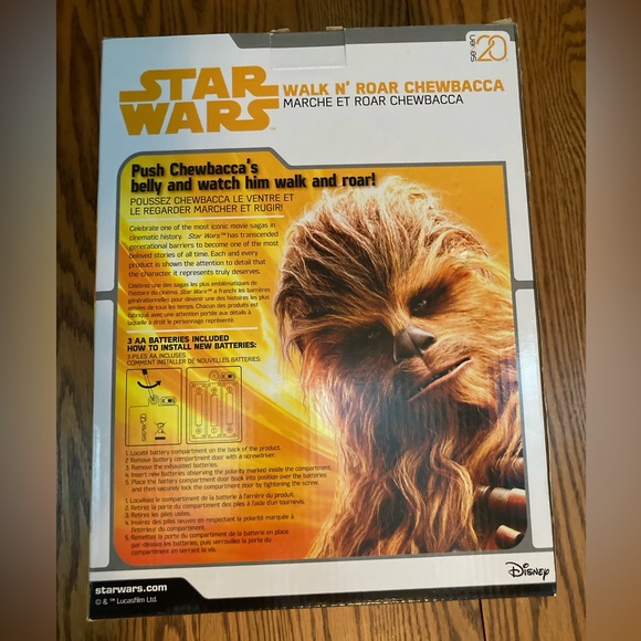 💫STARWARS💫CHEWBACCA WALknROAR interactive PLUSH💥NEW in BOX💥 - Picture 2 of 4